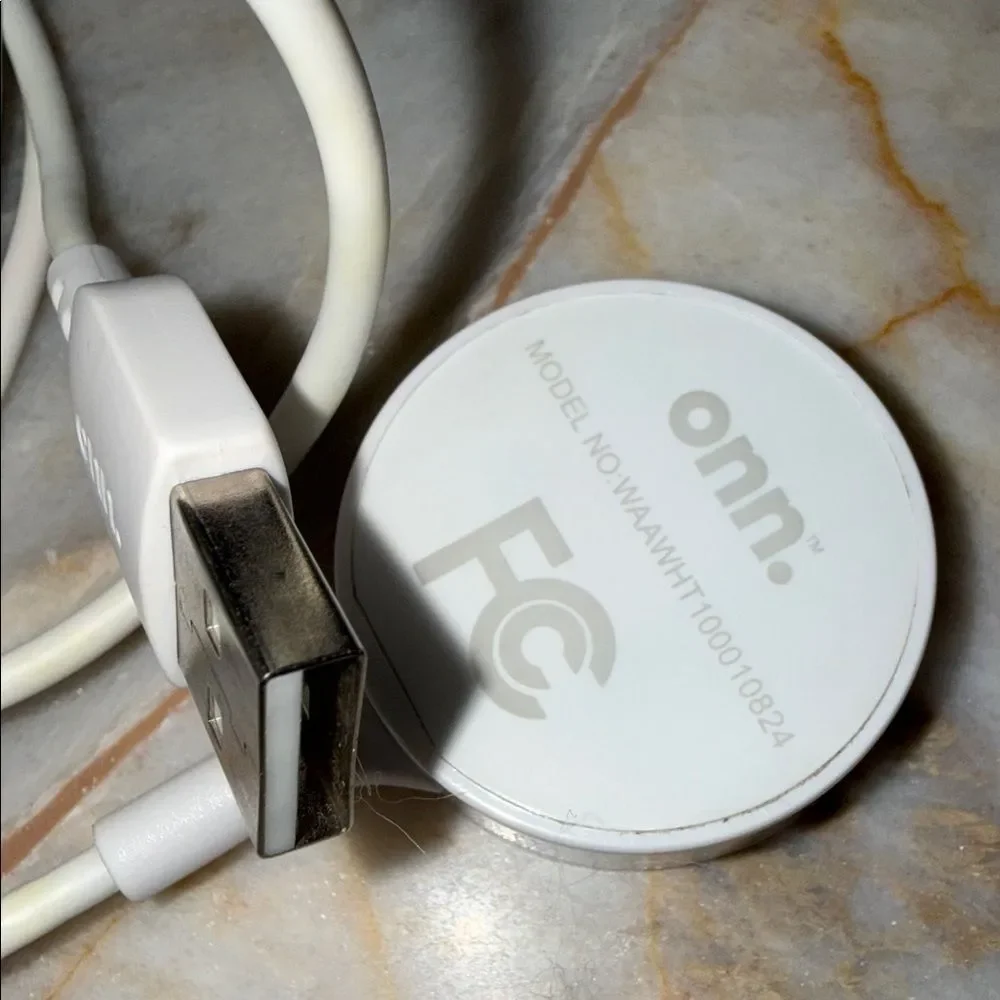 onn. Magnetic Charging Cable for Apple Watch USB-A‎ White WAAWHT100010824